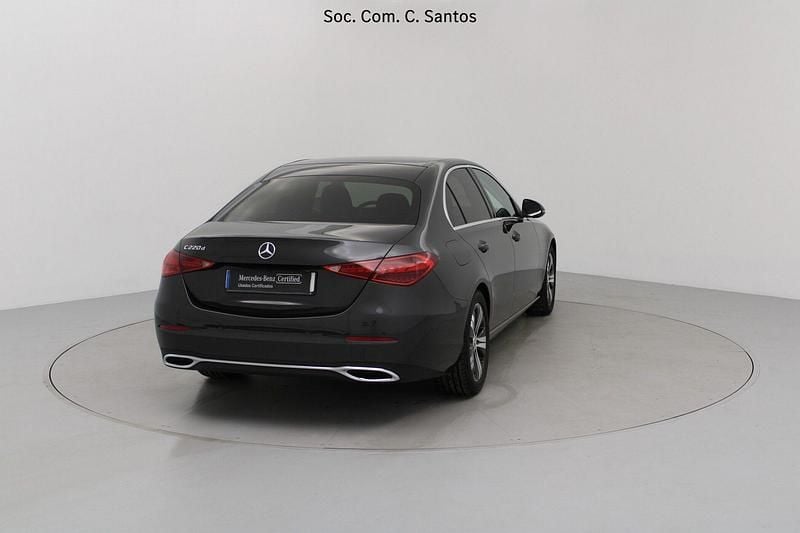 Usado Mercedes C220 Avantgarde 200 HP (147 kW) 2025 Cinza Sedan