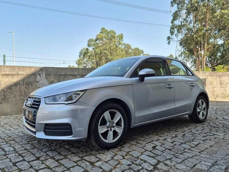 Cinzento Usado 2018 Audi A1 Sportback Citadino | € 14.800 (Preço justo) - Imagem 1/4