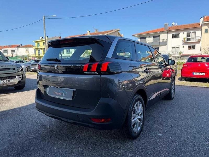 Usado Peugeot 5008 Active 130 HP (95 kW) 2023 Cinza SUV