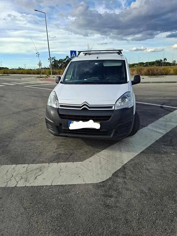 Branco Usado 2018 Citroën Berlingo Monovolume | € 9.500 (Super Preço) - Imagem 1/2