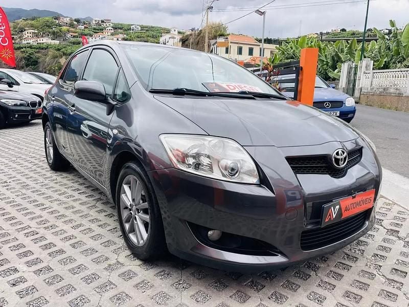 Cinza Usado 2007 Toyota Auris Citadino | € 7.950 - Imagem 1/4