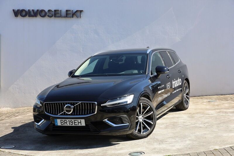 Preto Novo 2025 Volvo V60 Core Carrinha | € 49.800 (Caro) - Imagem 1/4