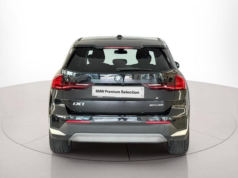 Usado BMW iX1 Performance 230 kW (313 HP) 2023 Preto SUV