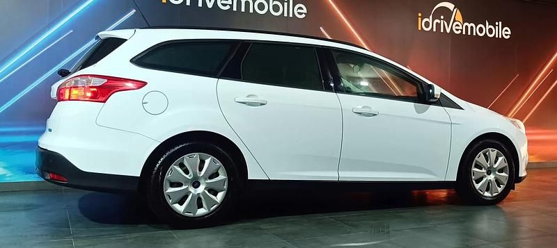 Usado Ford Focus Ambiente 100 HP (73 kW) 2014 Branco