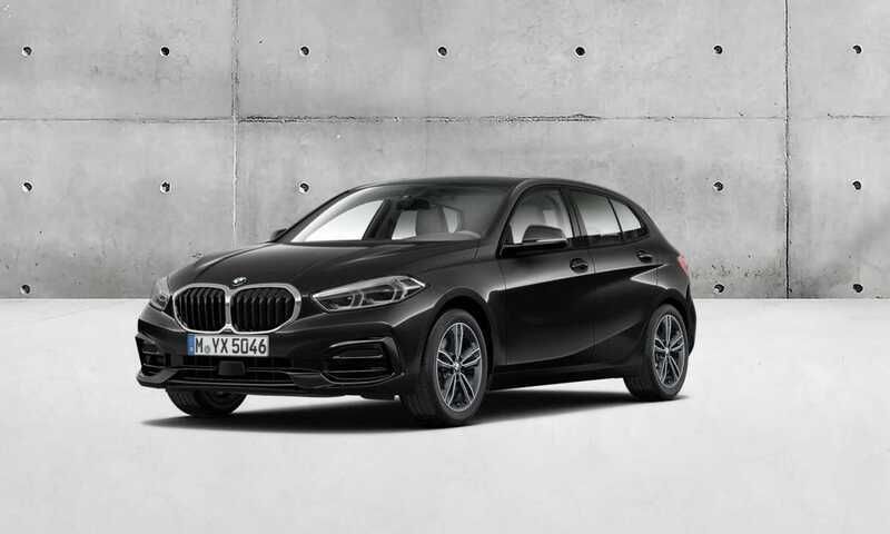 Preto sapphire metalizada Usado 2024 BMW 116 Shadowline Citadino | € 44.454 - Imagem 1/4