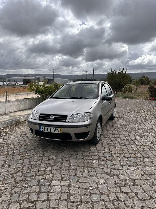 Usado 2003 Fiat Punto Citadino | € 1.000 (Super Preço) - Imagem 1/4