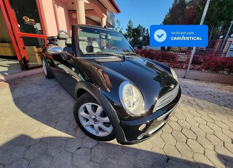 Usado Mini Cooper Cabriolet 115 HP (84 kW) 2005 Preto Cabrios