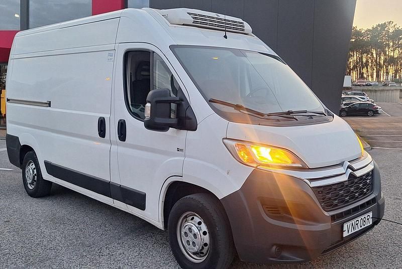 Usado Citroën Jumper 110 HP (80 kW) 2015 Branco Monovolume