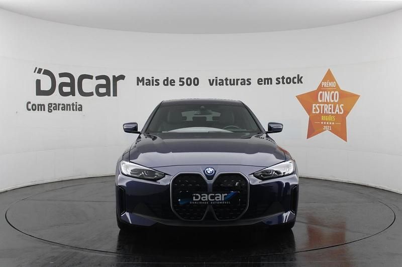 Usado BMW i4 250 kW (340 HP) 2023 Azul Sedan