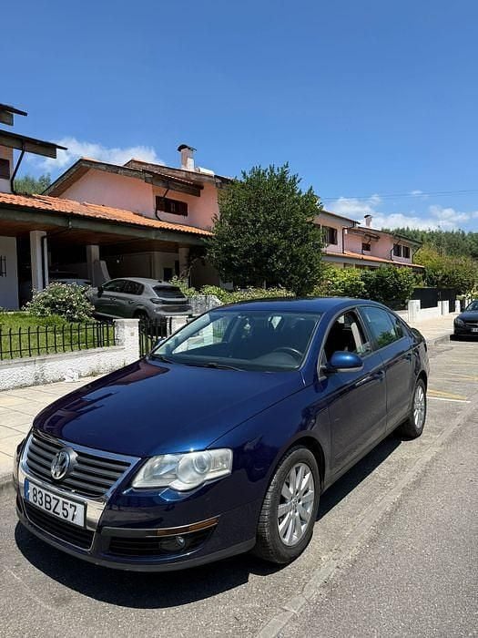 Usado 2006 VW Passat Sedan | € 3.950 (Bom preço) - Imagem 1/4