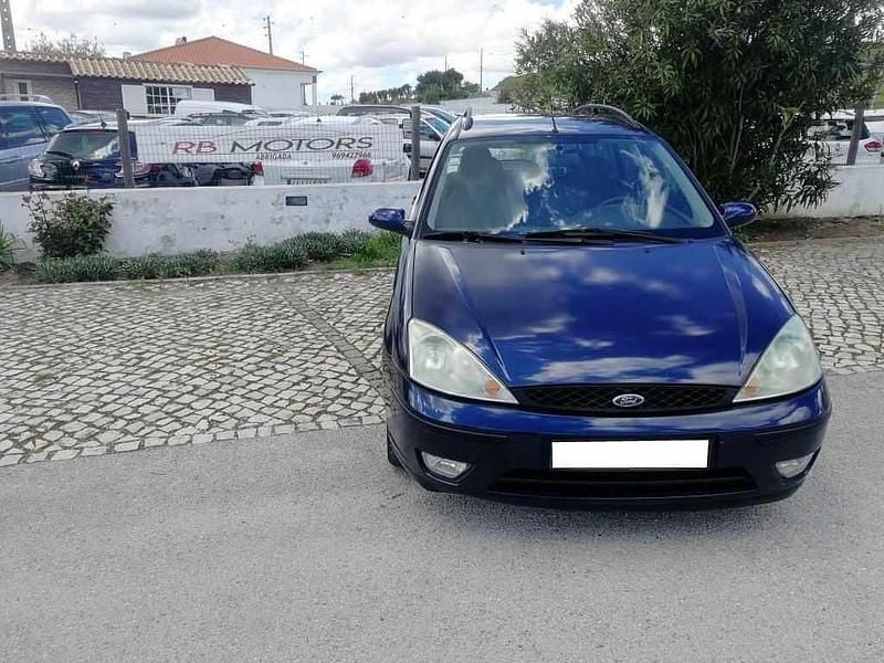 Usado Ford Focus Ghia 115 HP (84 kW) 2004 Azul escuro Carrinha
