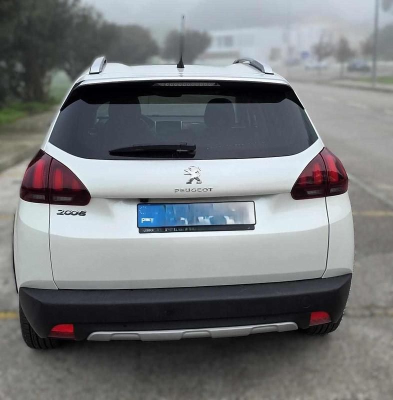 Usado Peugeot 2008 110 HP (80 kW) 2018 Branco SUV