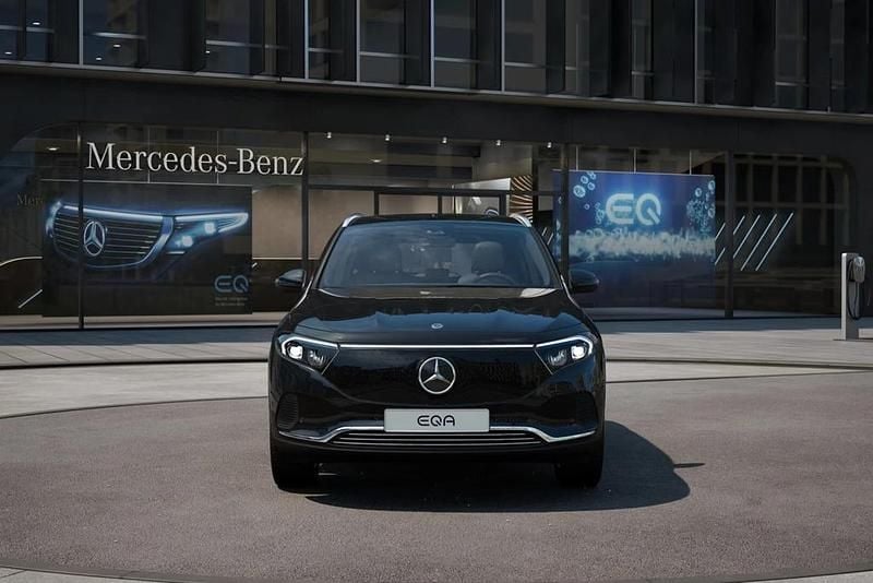 Preto Novo 2025 Mercedes EQA250+ Edition SUV | € 55.725 (Preço justo) - Imagem 1/4