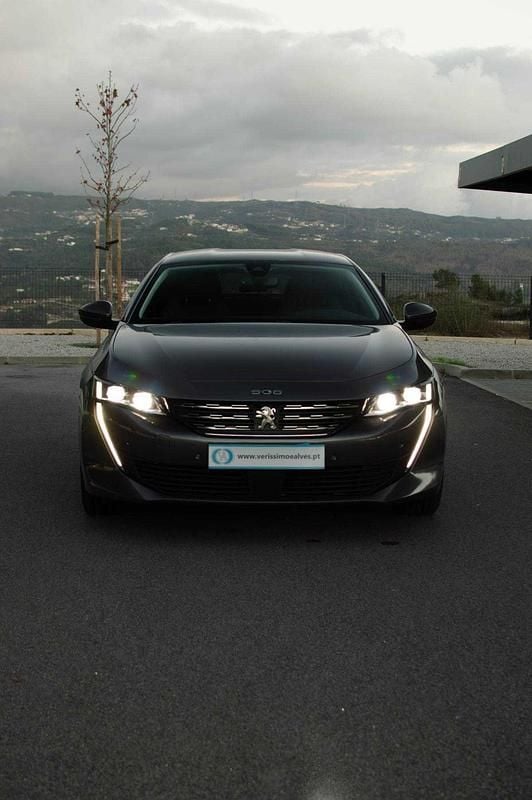 Usado Peugeot 508 Allure 130 HP (95 kW) 2019 Cinza Sedan