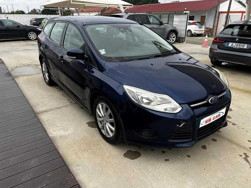 Usado Ford Focus 105 HP (77 kW) 2013 Azul
