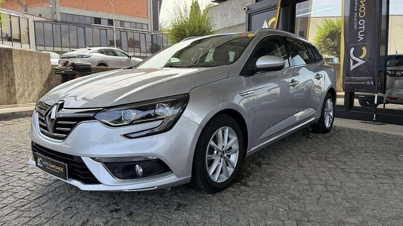 Cinzento Usado 2019 Renault Mégane IV Carrinha | € 15.998 (Preço justo) - Imagem 1/4