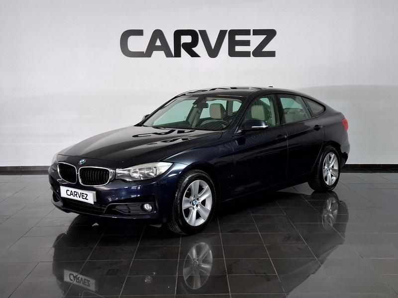 Azul Usado 2015 BMW 318 Gran Turismo Sedan | € 17.900 - Imagem 1/4