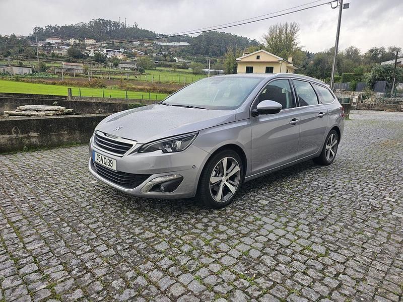 Usado 2016 Peugeot 308 Allure Carrinha | € 10.900 (Bom preço) - Imagem 1/4