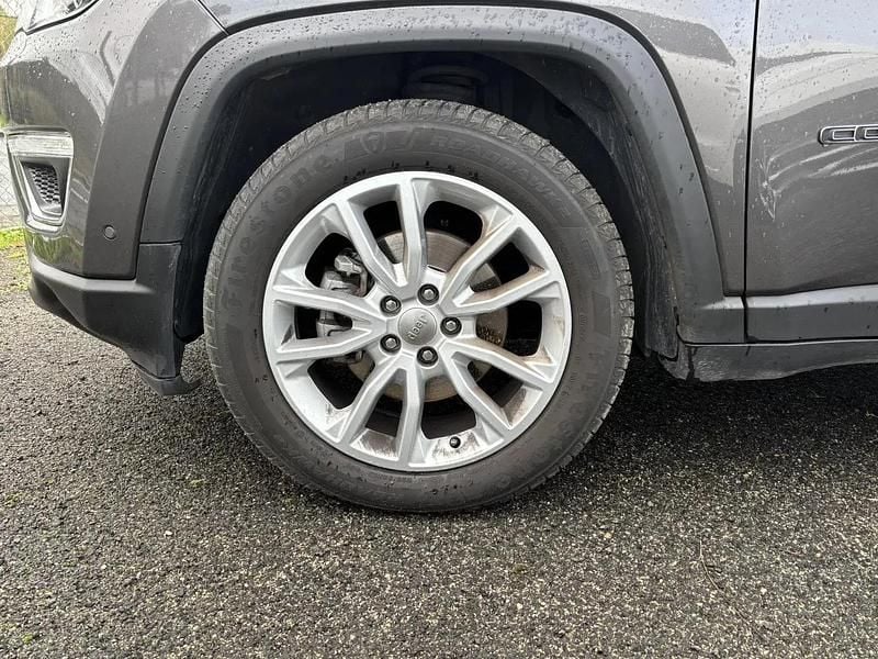 Usado Jeep Compass Limited 120 HP (88 kW) 2021 Cinzento SUV