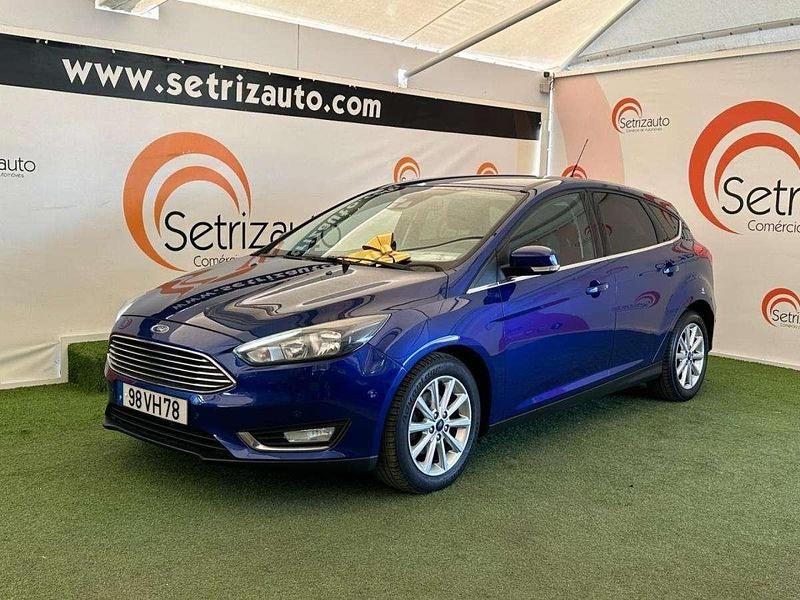Usado Ford Focus Titanium 120 HP (88 kW) 2018 Azul