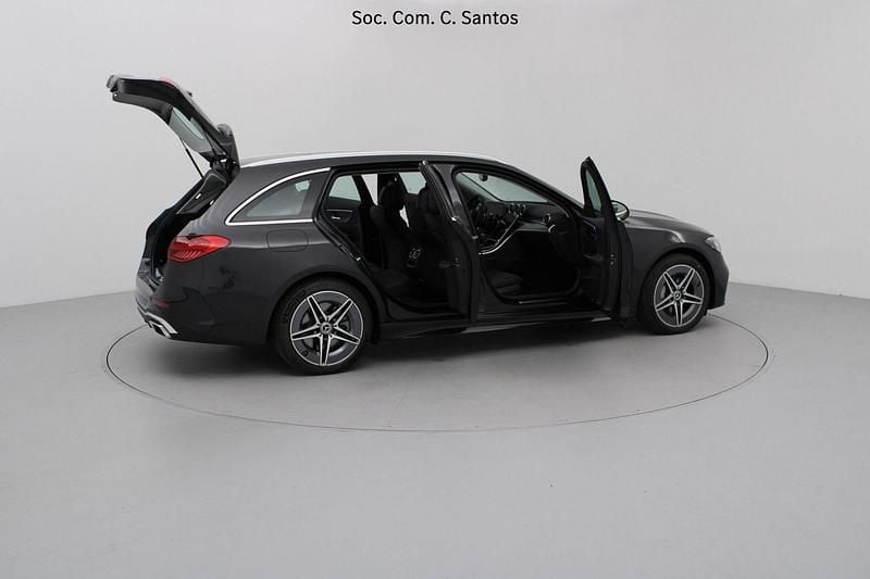 Usado Mercedes C300 AMG 326 HP (239 kW) 2025 Cinza Carrinha