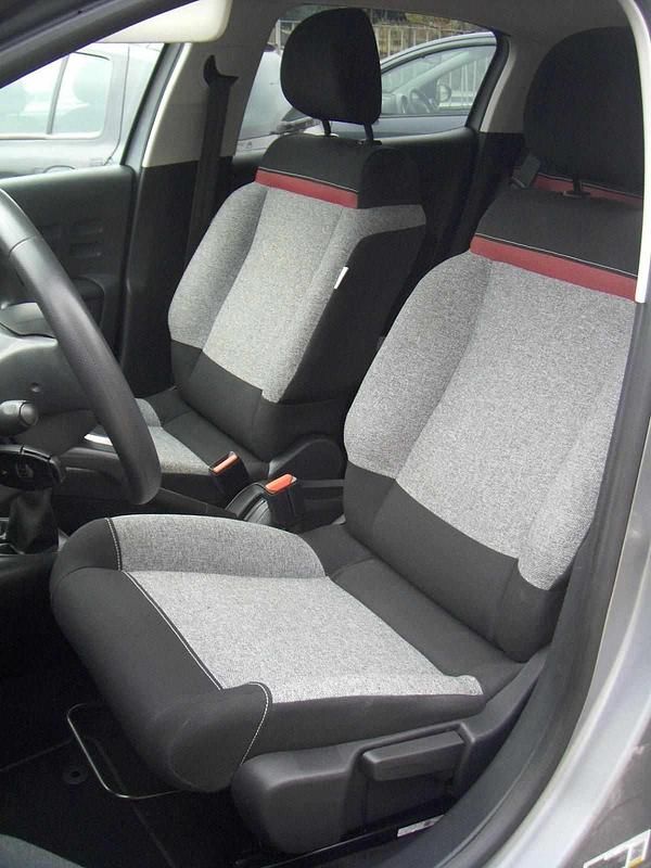 Usado Citroën C3 83 HP (61 kW) 2021 Cinzento Citadino