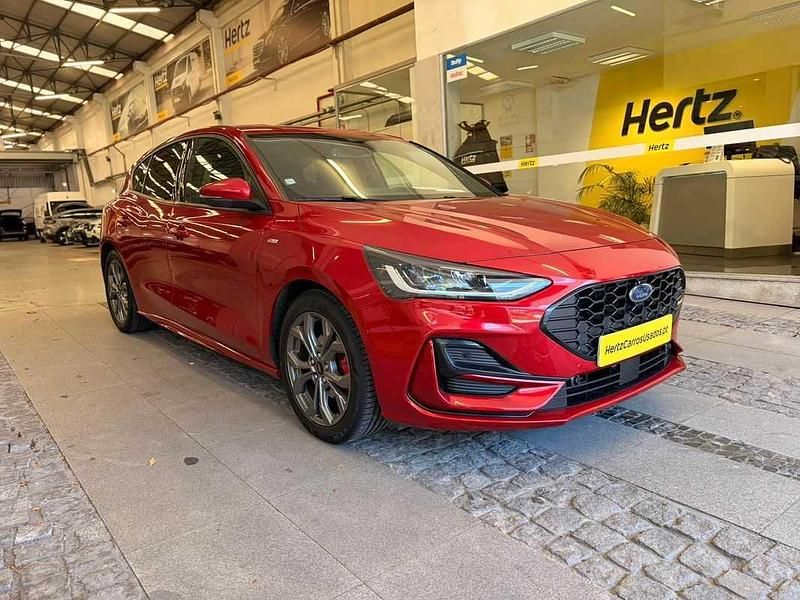 Usado Ford Focus Active X 125 HP (91 kW) 2023 Vermelho