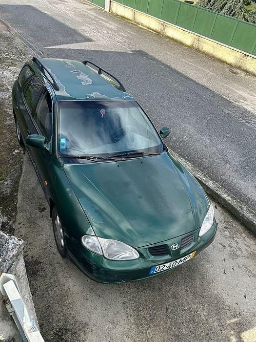 Usado Hyundai Lantra 85 HP (62 kW) 1999 Sedan