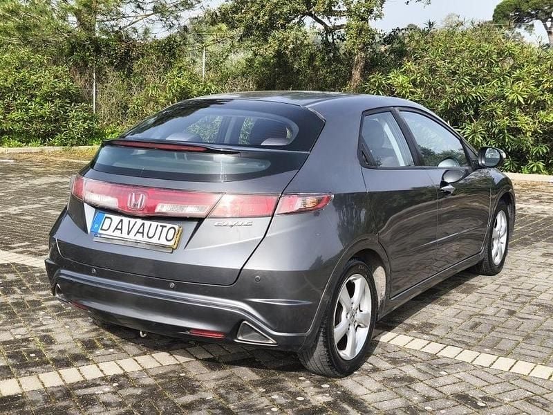 Usado Honda Civic Comfort 98 HP (72 kW) 2009 Sedan