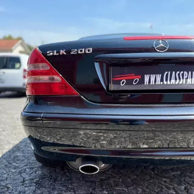 Usado Mercedes SLK200 Edition 163 HP (119 kW) 2002 Preto Cabrios