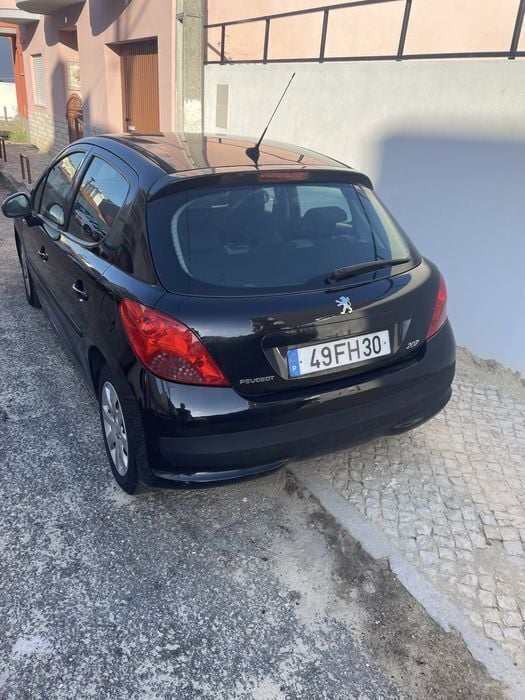 Preto Usado 2008 Peugeot 207 Sedan | € 3.800 (Bom preço) - Imagem 1/4