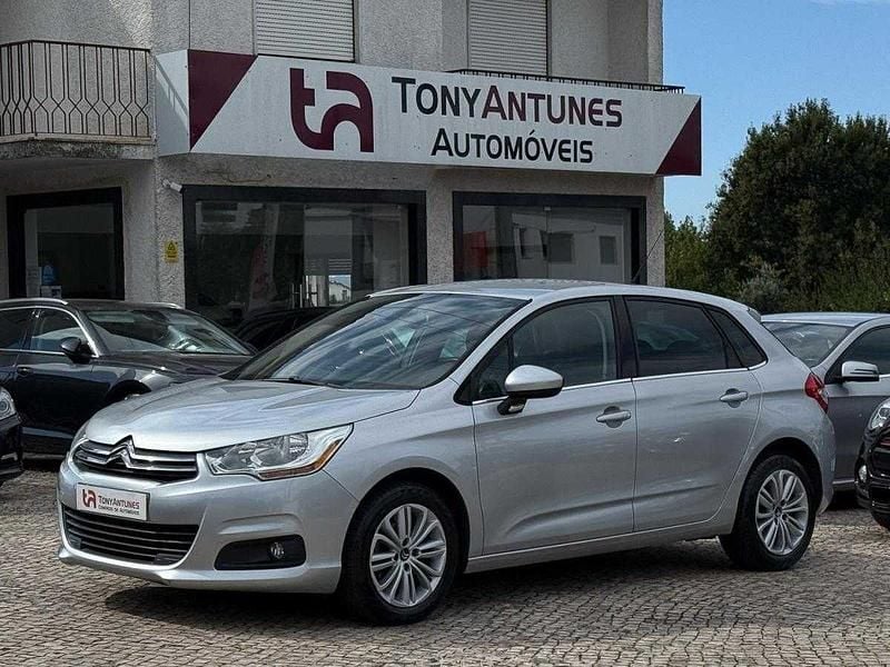 Cinza Usado 2014 Citroën C4 Attraction | € 9.900 (Preço justo) - Imagem 1/4