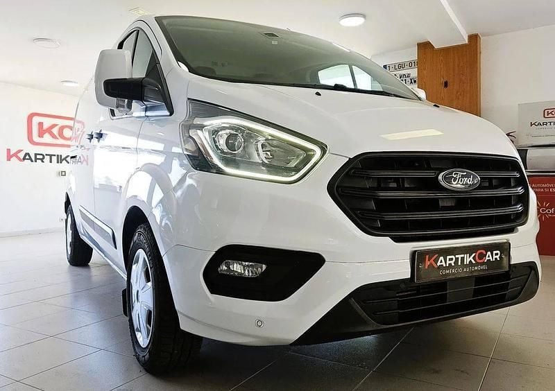 Branco Usado 2019 Ford Transit | € 12.999 - Imagem 1/4