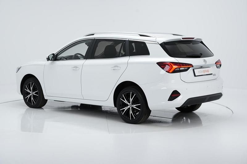 Usado MG MG5 EV Luxury 114 kW (156 HP) 2023 Branco Carrinha