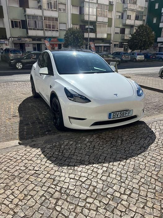 Usado 2022 Tesla Model Y Long Range SUV | € 30.500 (Preço justo) - Imagem 1/4
