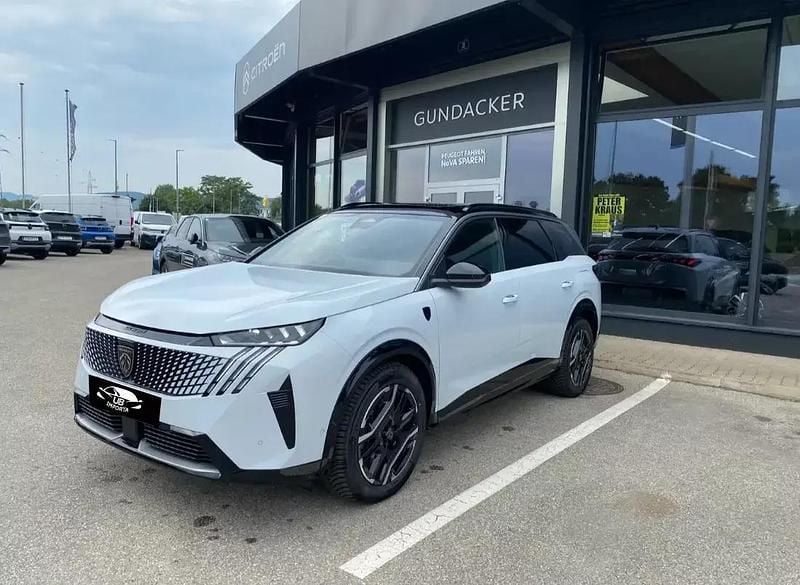 Branco Usado 2024 Peugeot e-5008 GT SUV | € 40.000 - Imagem 1/4