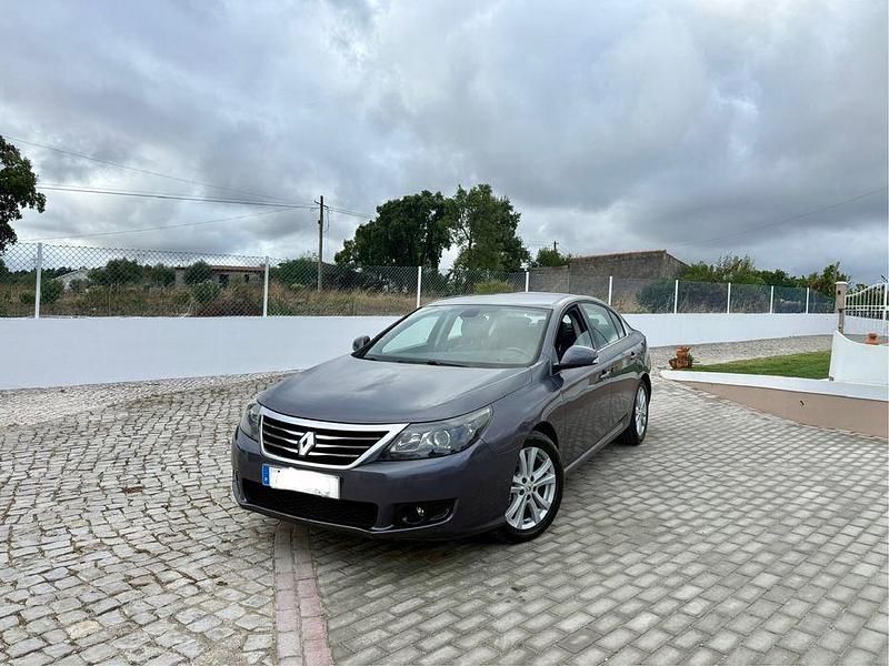 Usado 2011 Renault Latitude Sedan | € 4.999 - Imagem 1/4