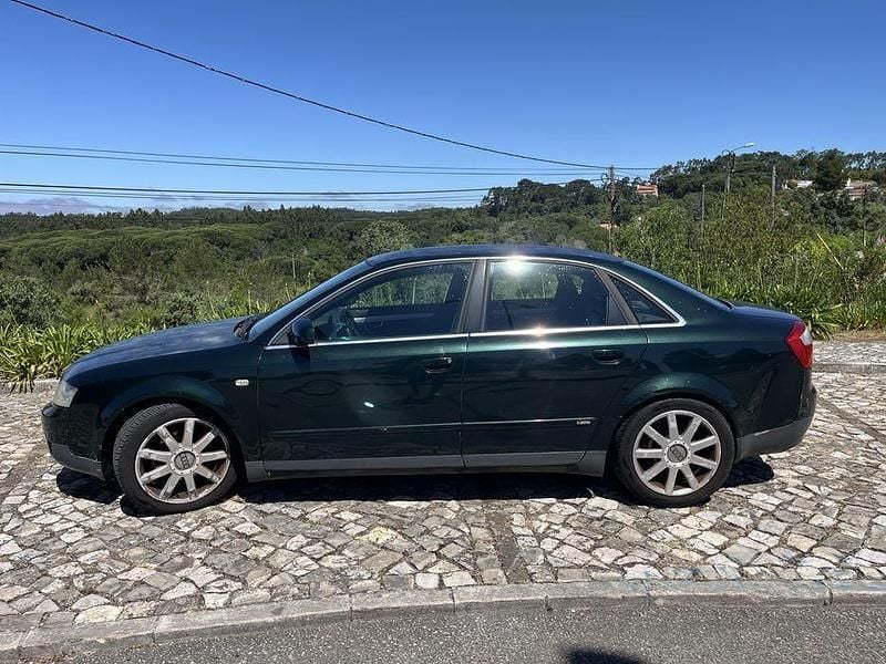 Usado 2004 Audi A4 S-Line Sedan | € 6.990 (Preço justo) - Imagem 1/4