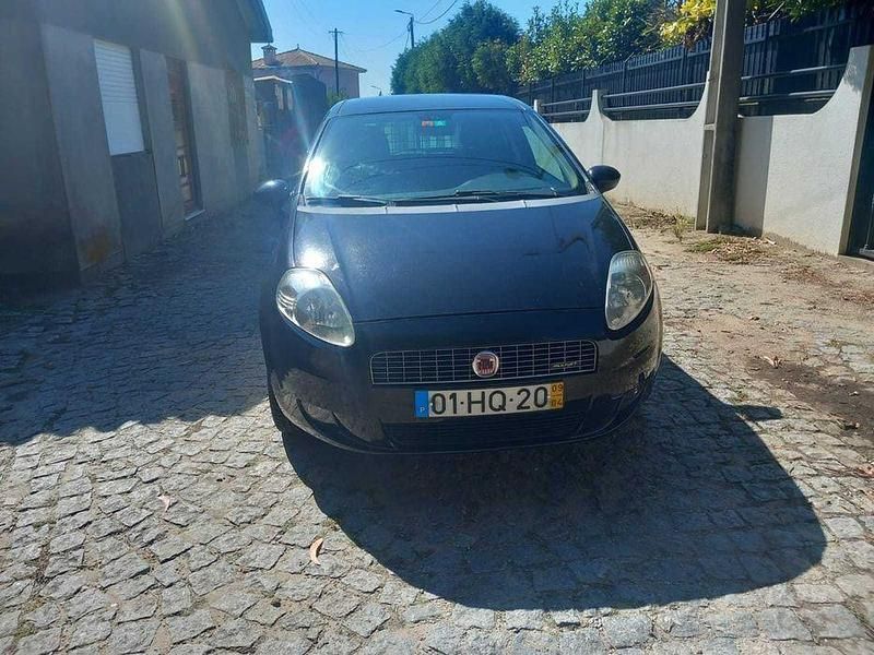 Usado 2009 Fiat Grande Punto Citadino | € 3.000 (Super Preço) - Imagem 1/4