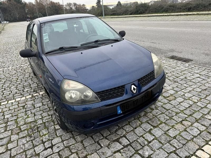 Usado 2002 Renault Clio II Sedan | € 1.930 (Preço justo) - Imagem 1/4