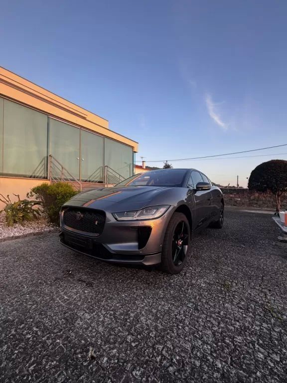 Cinzento Usado 2018 Jaguar I-Pace R-Dynamic SUV | € 24.499 (Bom preço) - Imagem 1/4