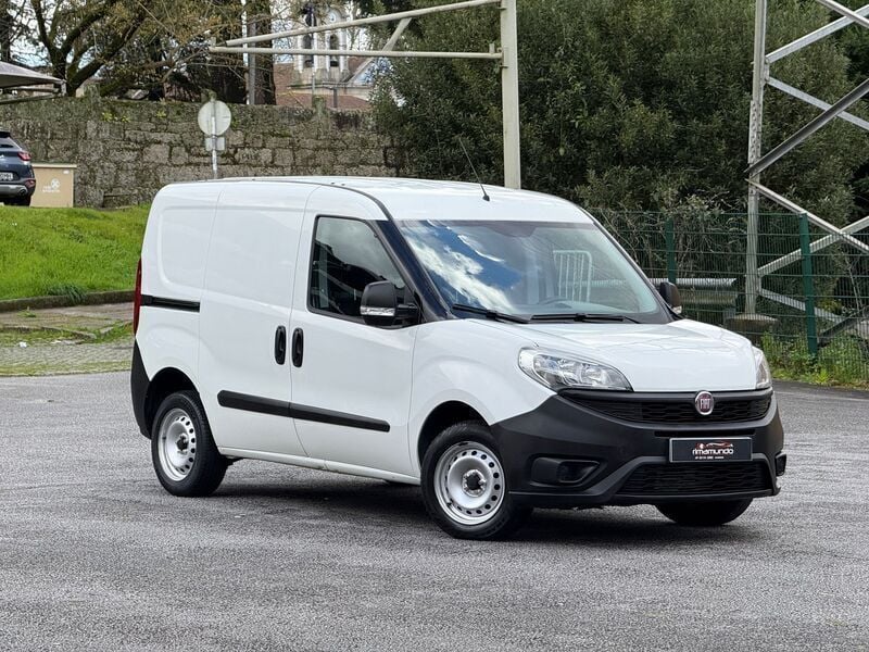 Branco Usado 2018 Fiat Doblò Monovolume | € 7.750 (Super Preço) - Imagem 1/4