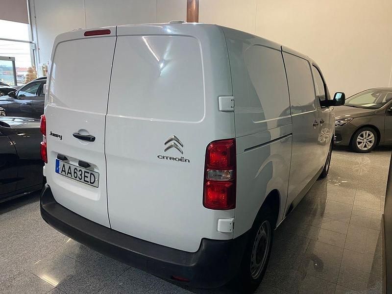 Usado Citroën Jumpy 122 HP (89 kW) 2020 Branco Monovolume