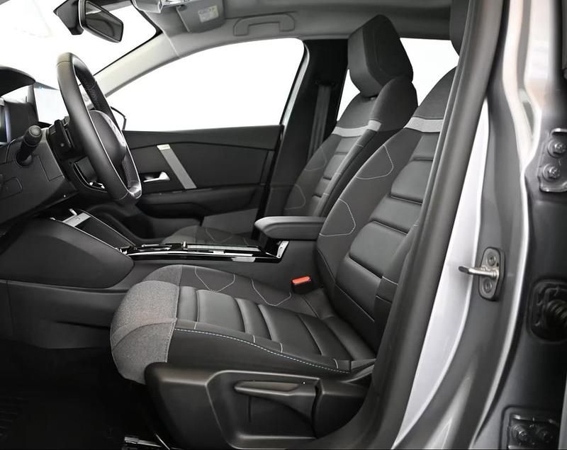 Usado Citroën C4 PureTech 131 HP (96 kW) 2024 Cinzento SUV