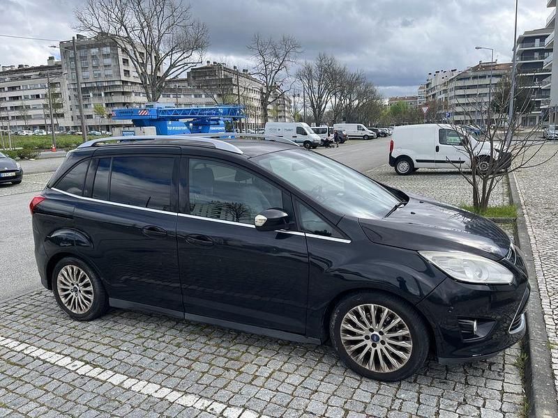 Usado 2012 Ford Grand C-Max Titanium Monovolume | € 8.450 - Imagem 1/4