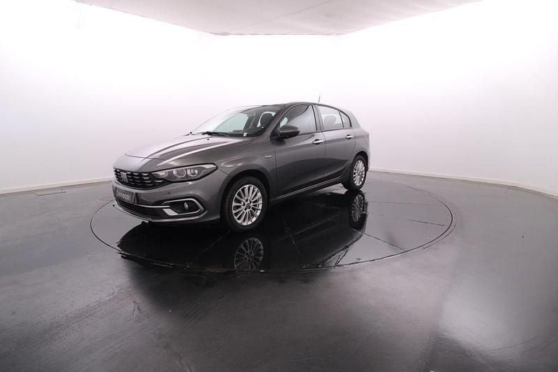 Cinzento Usado 2021 Fiat Tipo | € 17.950 (Caro) - Imagem 1/4