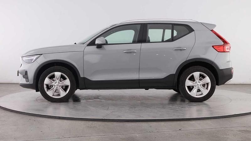 Usado Volvo XC40 129 HP (94 kW) 2024 Cinzento SUV