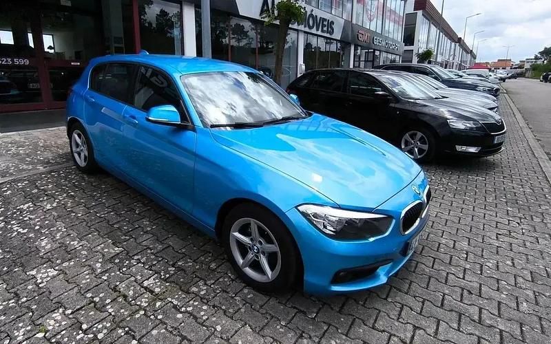 Azul Usado 2018 BMW 116 Citadino | € 17.900 (Preço justo) - Imagem 1/4