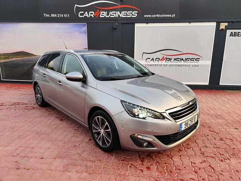 Cinzento Usado 2015 Peugeot 308 Allure Carrinha | € 10.890 (Preço justo) - Imagem 1/4