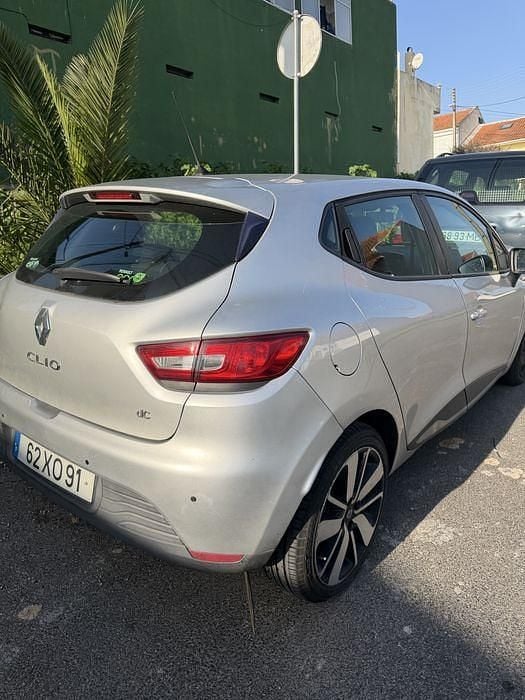 Usado Renault Clio IV 90 HP (66 kW) 2016